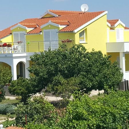 Anđela Home - Krka waterfalls Lozovac Exteriör bild